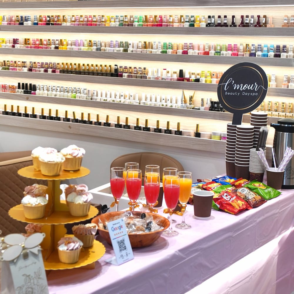 Mother’s Day treats at the polish wall