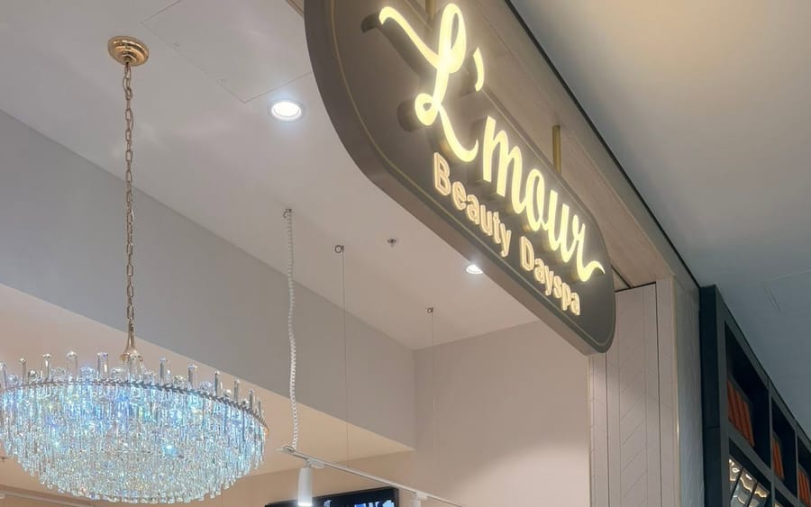 The L’mour Beauty Dayspa shopfront inside Plumpton Marketplace